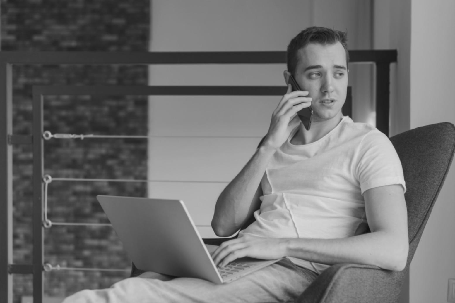 Sesión práctica de planificación financiera con herramientas digitales